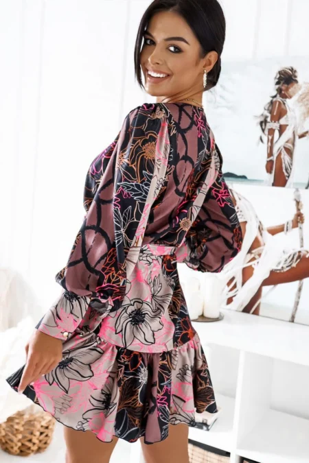Rochie "ANNA" krótka - Wzór tłobeż brąz