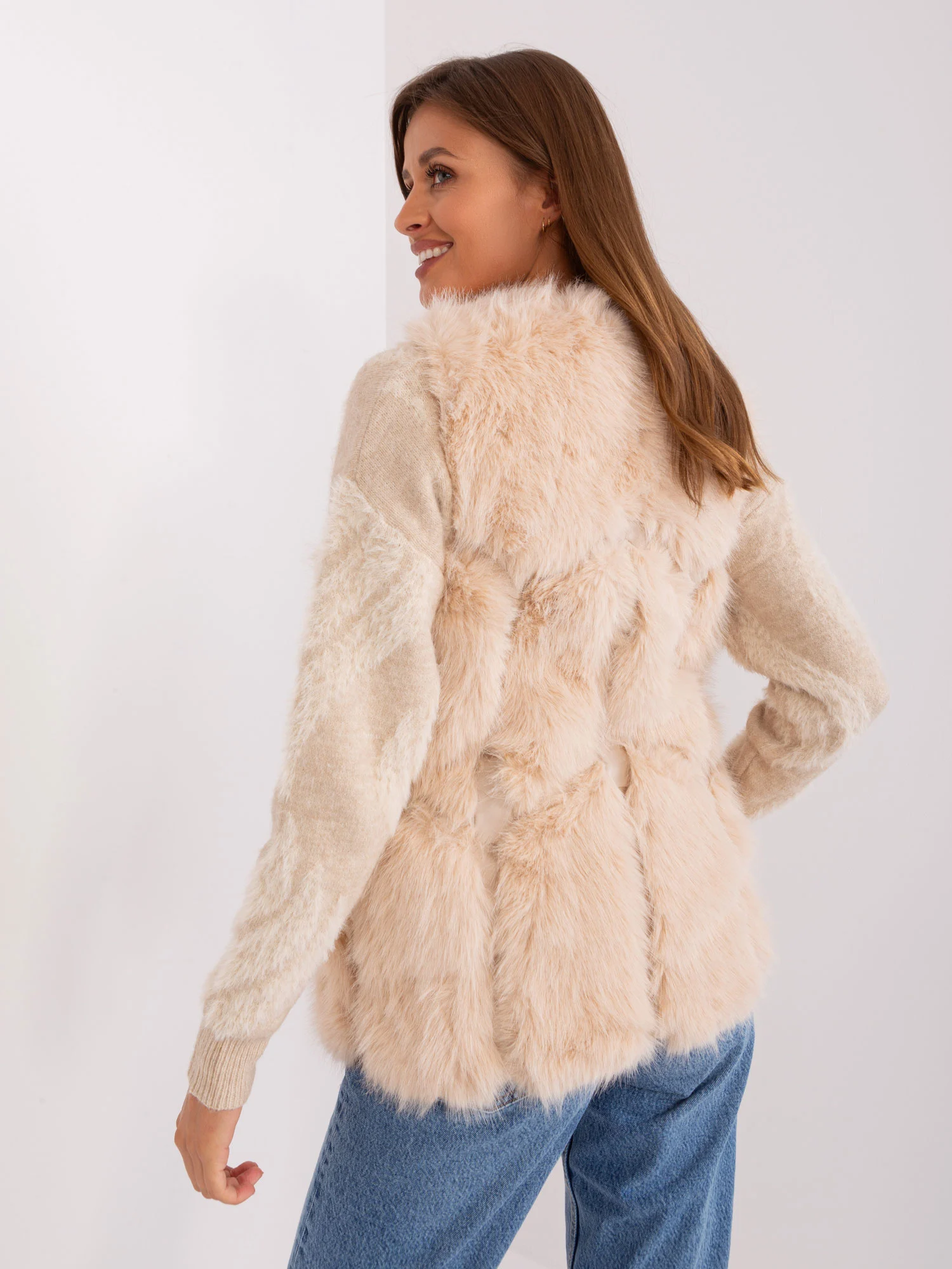 Vesta Dama Fara maneci, Guler inalt, Wool Fashion Italia, Bej de Vara - imagine 3
