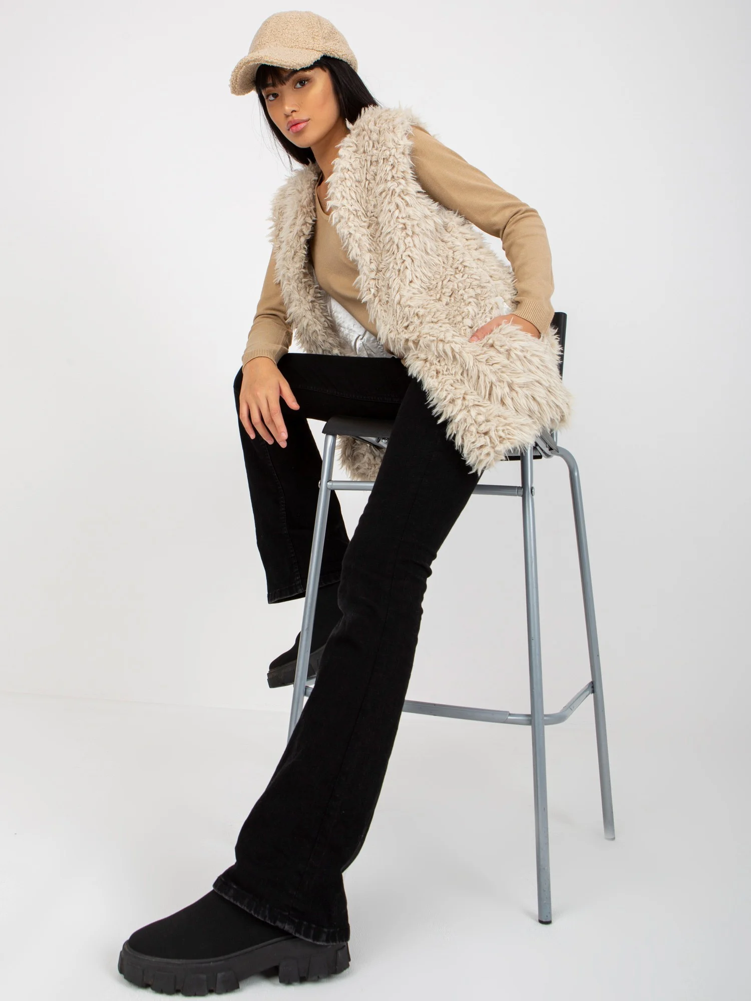 Vesta Dama Fara maneci, Guler inalt, Wool Fashion Italia, Bej Eleganta Office - imagine 3