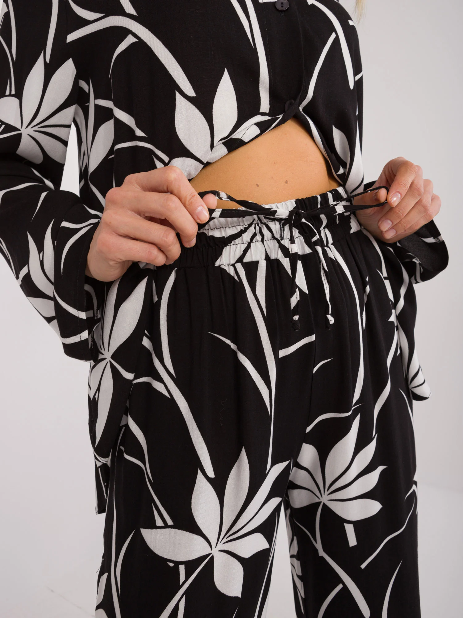 Compleu Dama Maneca lunga, Dreapta, LAKERTA, Alb Casual - imagine 3