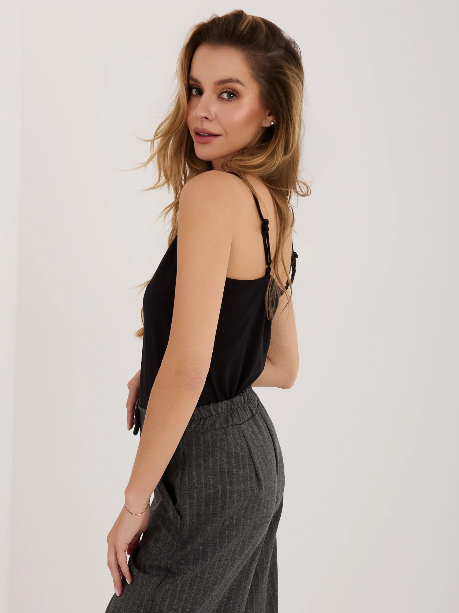 Top Dama Decolteu rotund, Cu bretele, Sublevel, Negru Casual - imagine 4