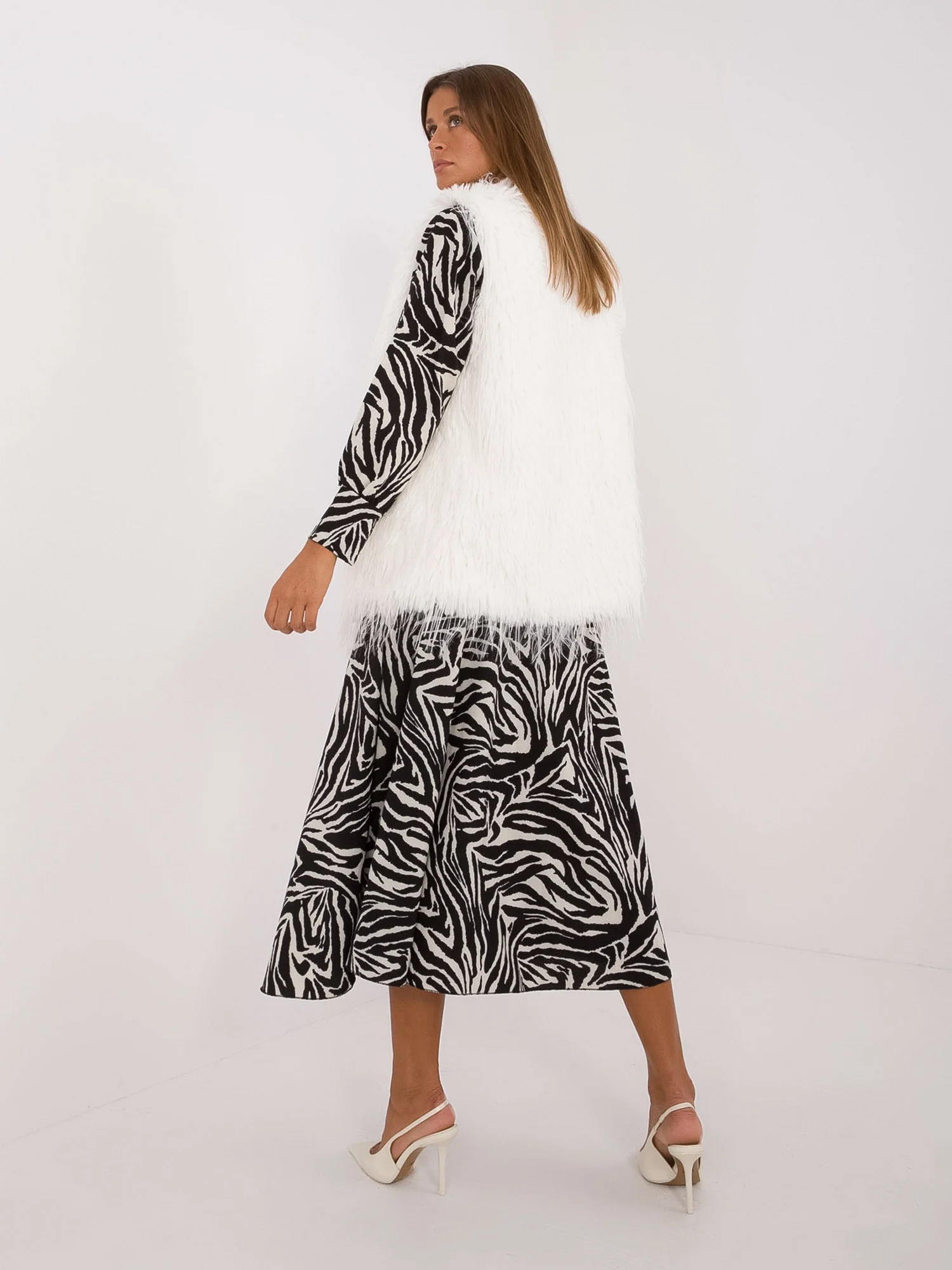 Vesta Dama Fara maneci, Guler inalt, Wool Fashion Italia, Ecru de Vara - imagine 4