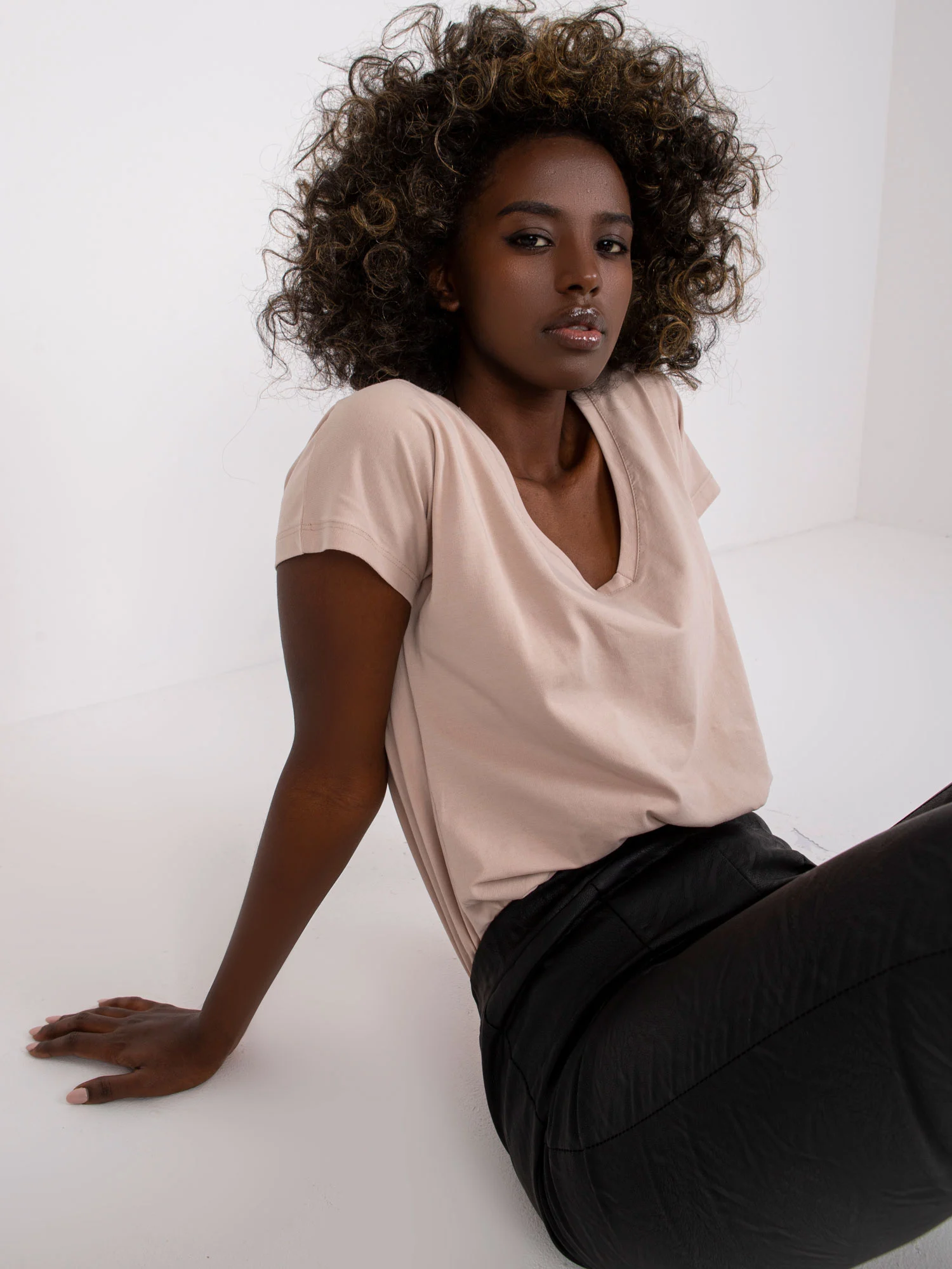 Tricou Dama Mini, Decolteu in V, BASIC FEEL GOOD, Bej Casual - imagine 2